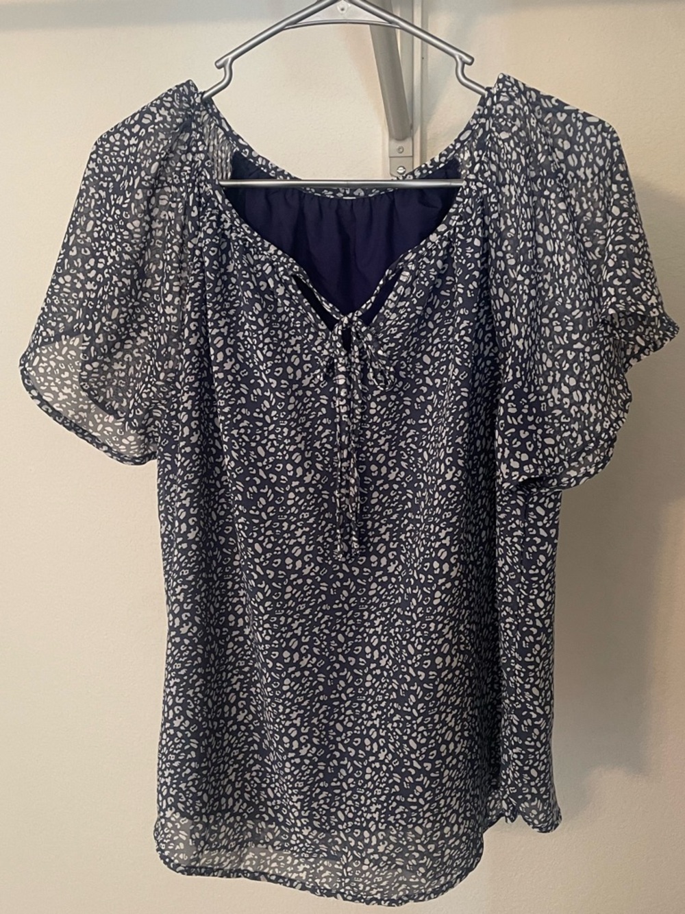 Women’s Navy Blue Printed Short-Sleeve Blouse